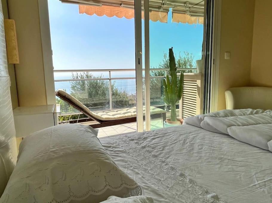 Appartamento Les Jardins De Monaco Vue Mer Et Piscine Saint-Antoine  Esterno foto